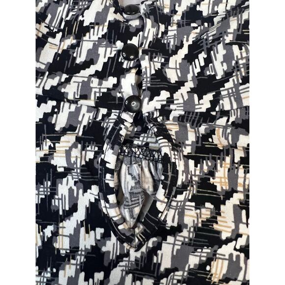 Worthington Stretch Women’s Medium Ruffle Sleeve Mock Neck Top Black White - Picture 3 of 6